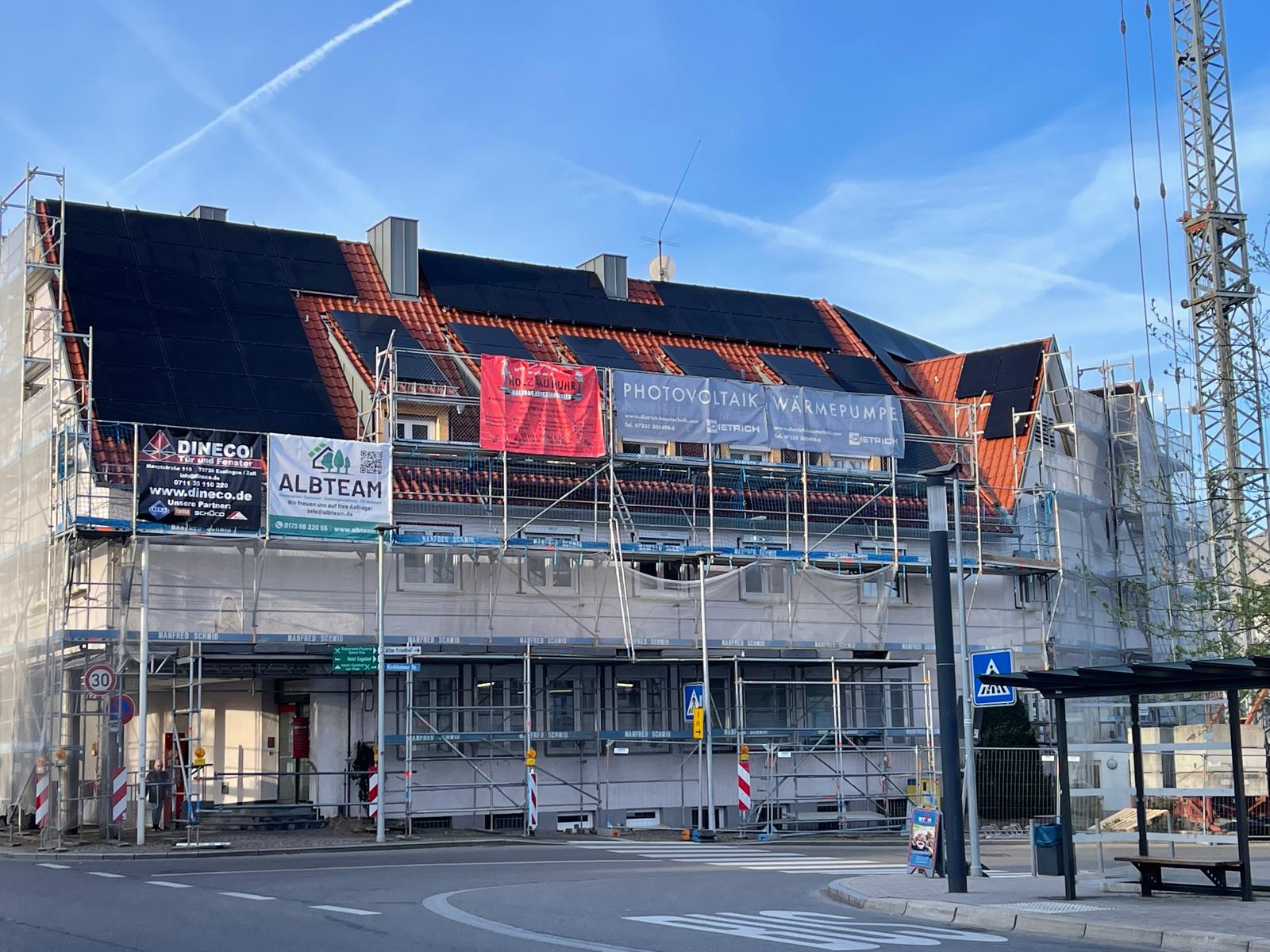 Photovoltaik Installation auf Dachfläche